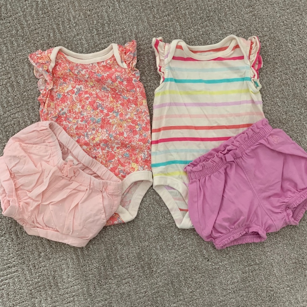 Gap bundle bubble shorts & flutter sleeve onesie